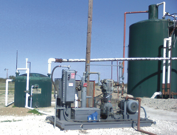 Oil-free reciprocating gas compressor