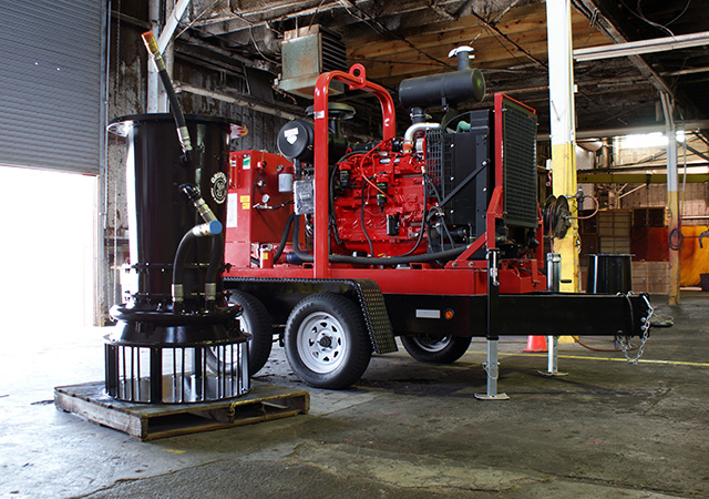 Image 1. Hydraulic submersible pumps and power units (Images courtesy of Griffin Dewatering)