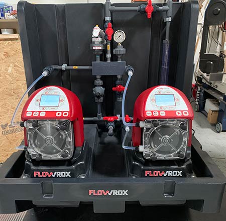 Two peristaltic pumps equipped with IIoT capabilities