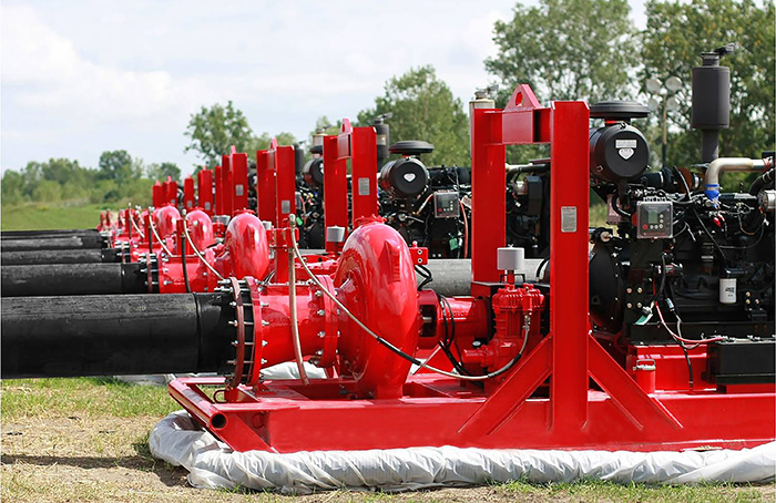 Mersino huge red pump
