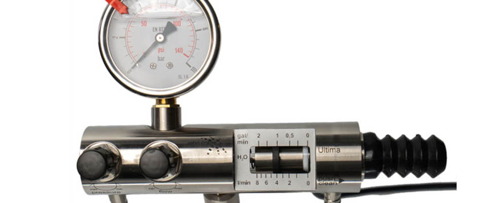 Flow meter with pressure gauge and control valves (Images courtesy of Fluid Sealing Association)