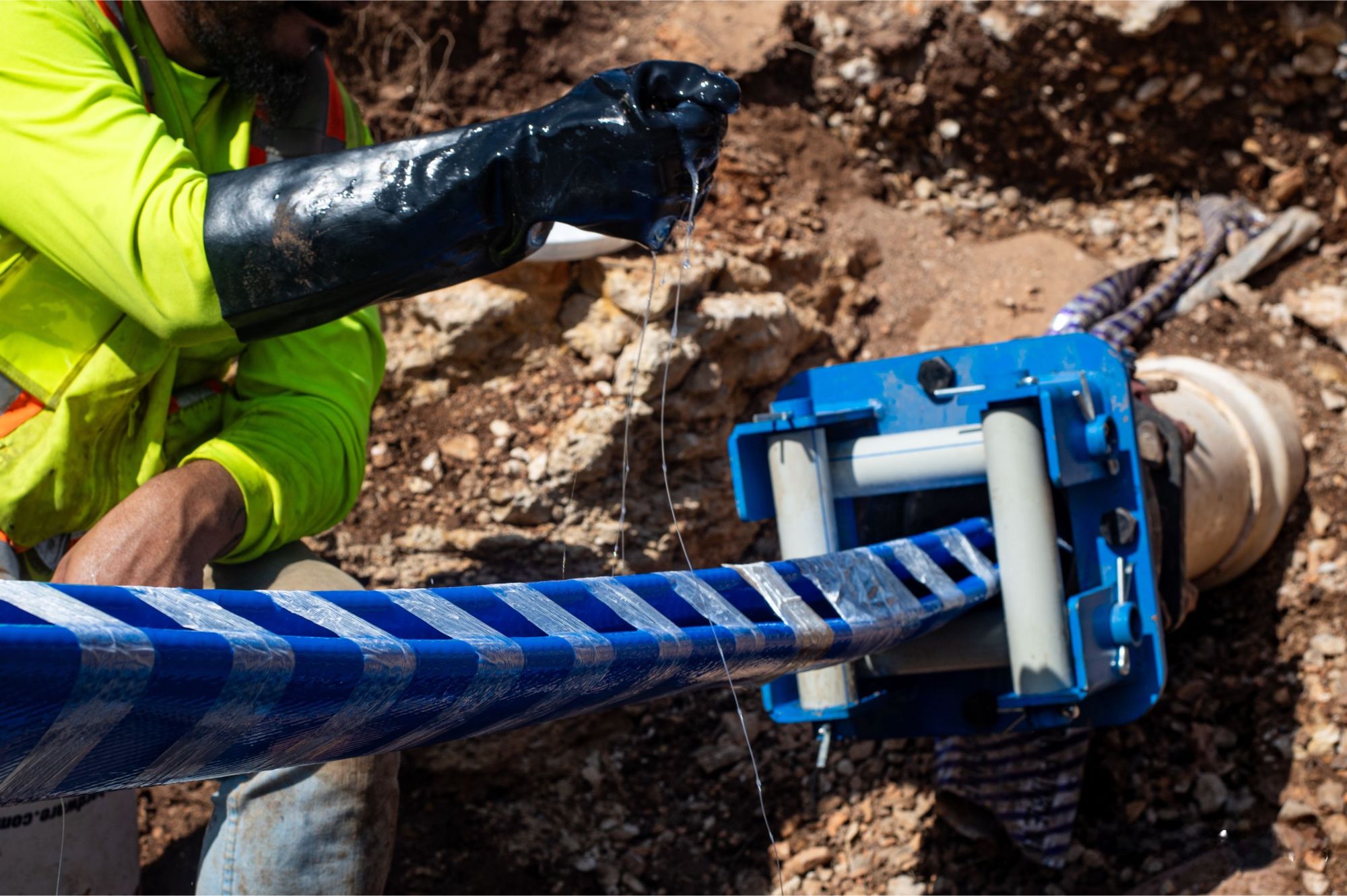 IMAGE 2: Example of the trenchless installation method