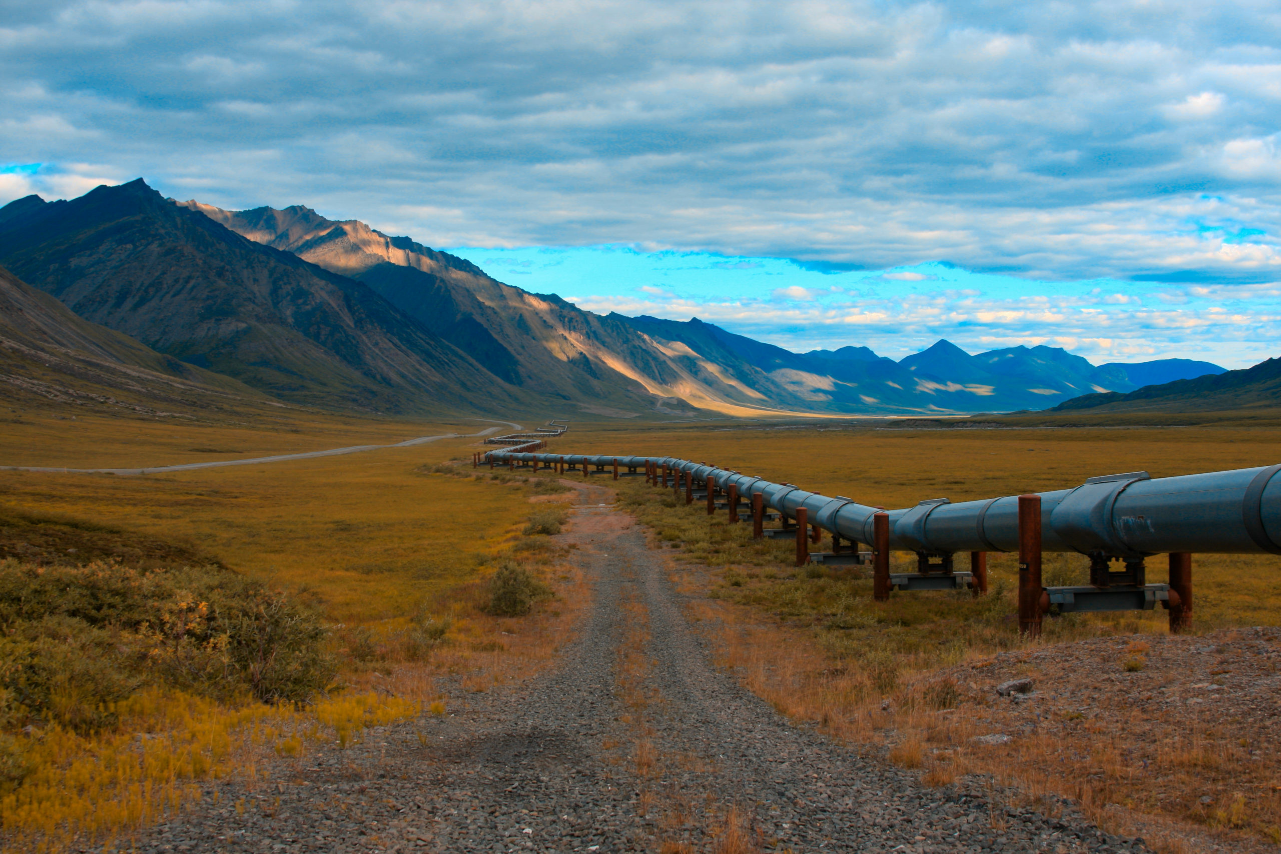 keystone pipeline with mountains in background