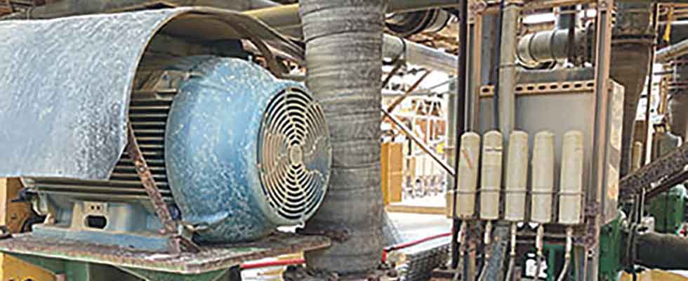 Automatic, single-point lubricators on a slurry pump