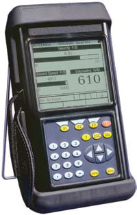 Portable ultrasonic flowmeter