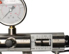 Flow meter with pressure gauge and control valves (Images courtesy of Fluid Sealing Association)