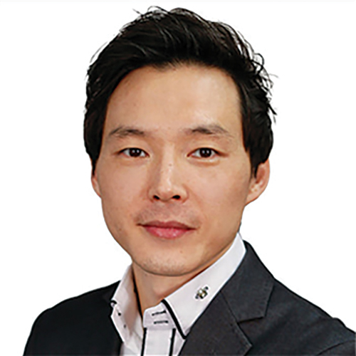 Michael Um
